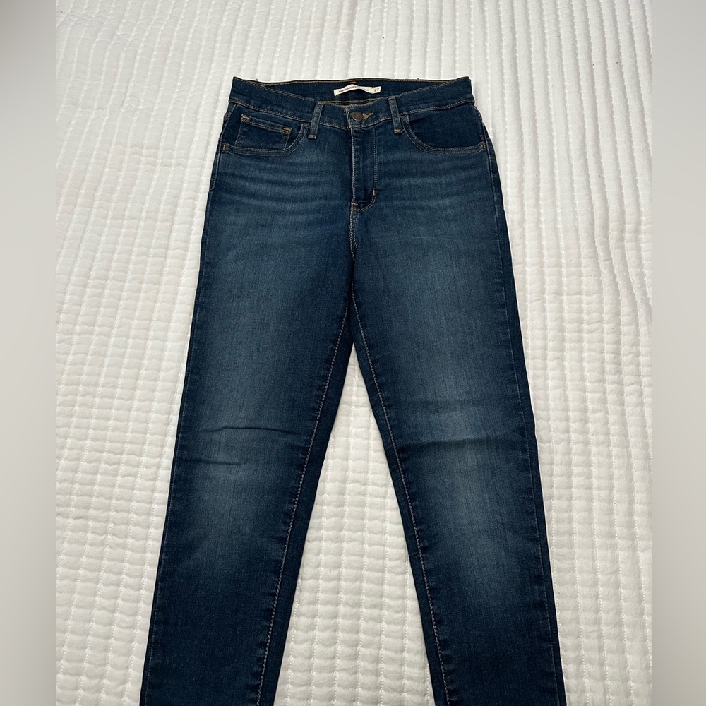 720 Women Levi’s high rise super skinny - 27